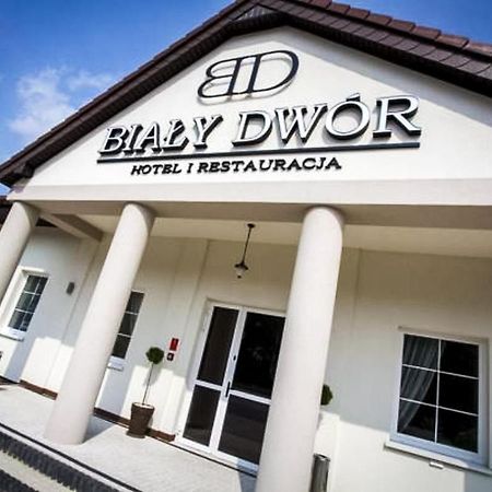 Bialy Dwor Bed & Breakfast Rychwal Dış mekan fotoğraf