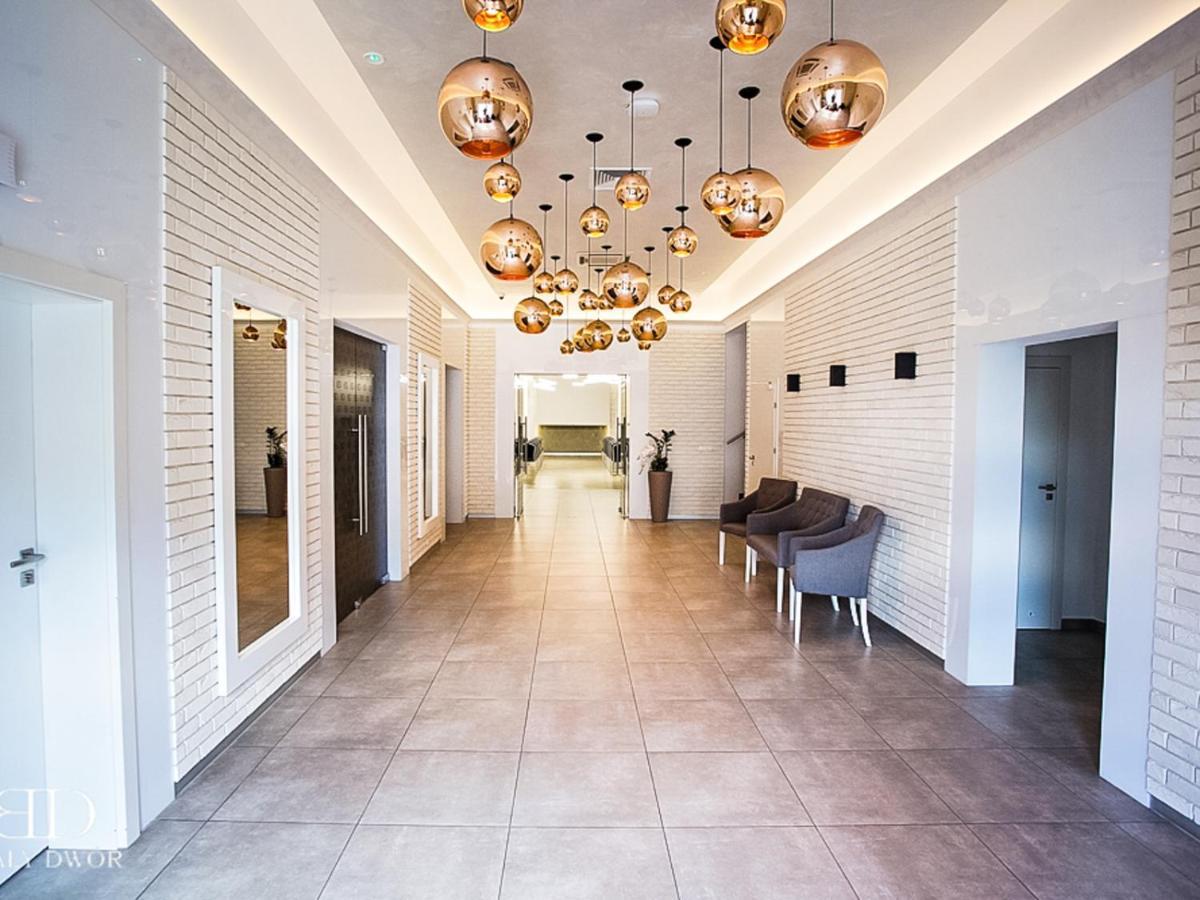 Bialy Dwor Bed & Breakfast Rychwal Dış mekan fotoğraf