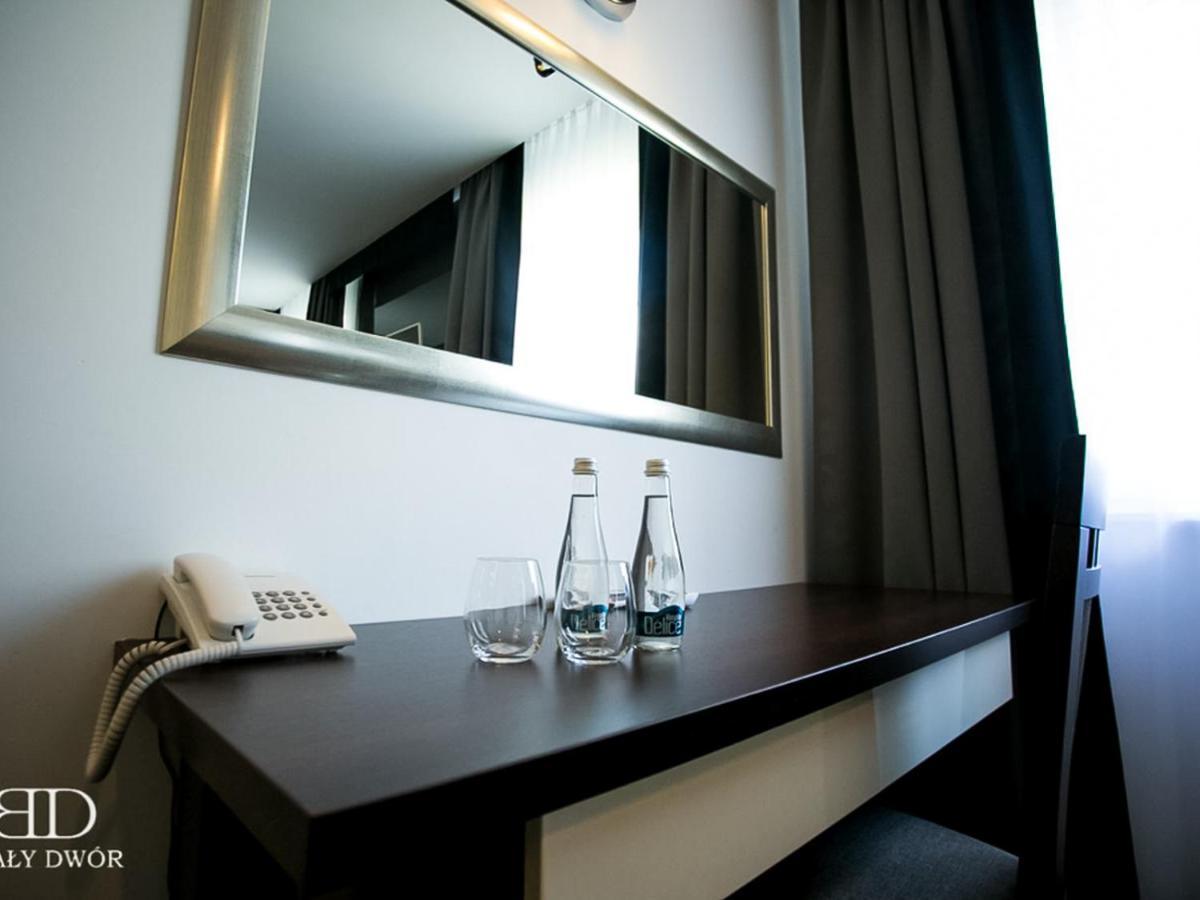 Bialy Dwor Bed & Breakfast Rychwal Dış mekan fotoğraf