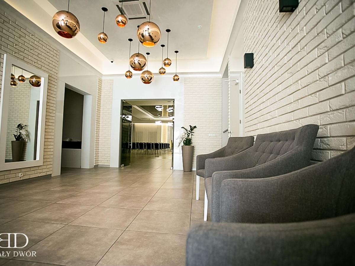 Bialy Dwor Bed & Breakfast Rychwal Dış mekan fotoğraf