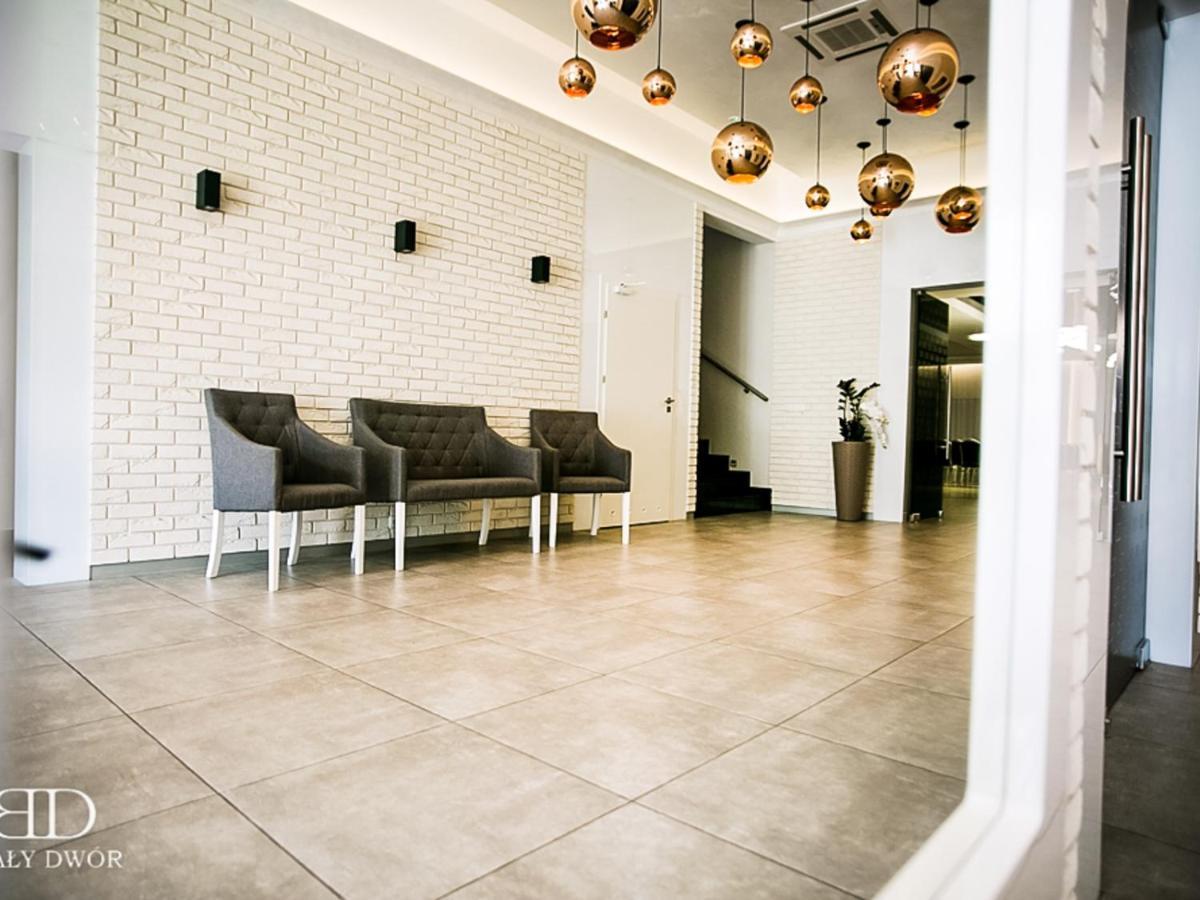 Bialy Dwor Bed & Breakfast Rychwal Dış mekan fotoğraf